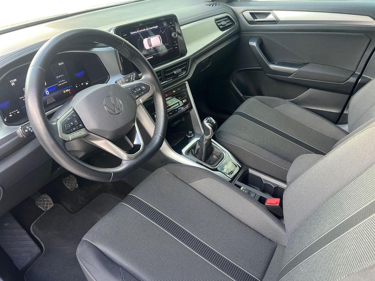 VOLKSWAGEN T-Roc - immagine 5